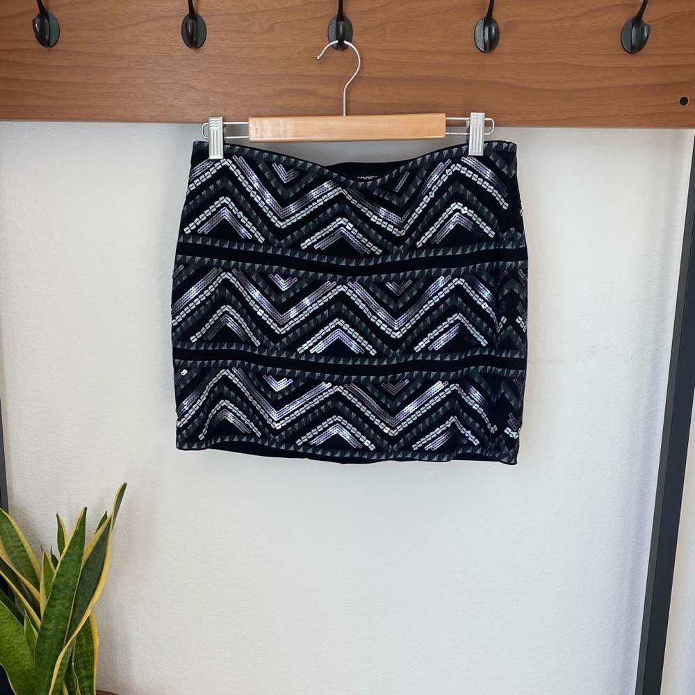 Bodycon Skirt with Sequins